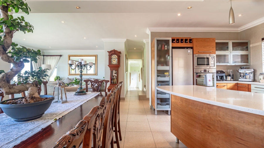 3 Bedroom Property for Sale in Olive Grove Western Cape